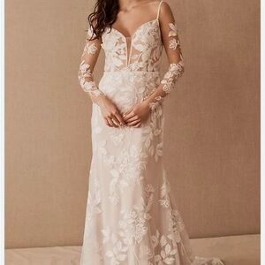 Wtoo Ivory Floral Lace Wedding Dress